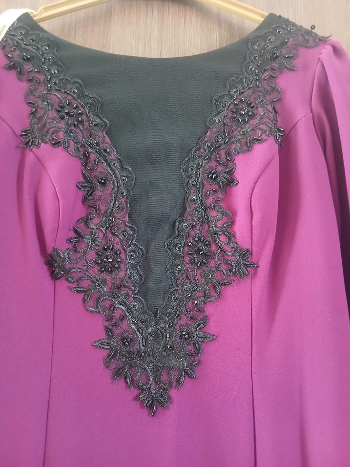 Uzun Mor Dantel Detaylı Kadın Abiye Elbise - Görsel 3