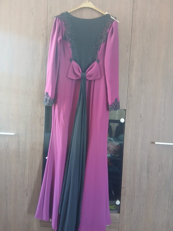 Uzun Mor Dantel Detaylı Kadın Abiye Elbise - Görsel 2