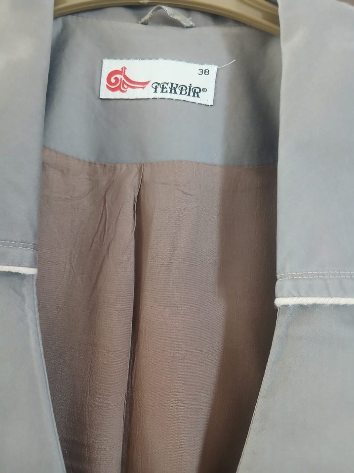 Düğmeli Gri Kadın Trençkot - Görsel 2