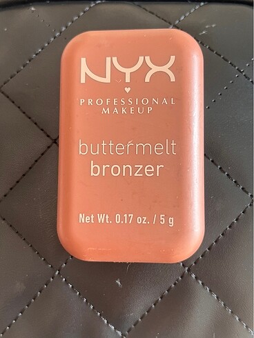 Beden NYX BRONZER