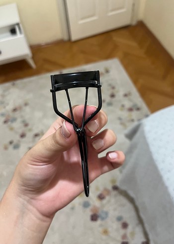 Beden MAC Kirpik Kıvırıcı
