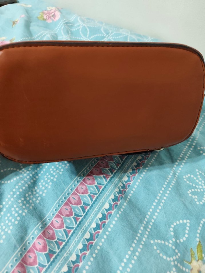 Kahverengi Deri Tokalı Kadın Çanta - Görsel 4