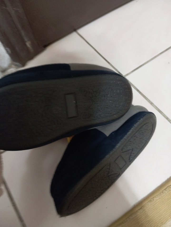 Erkek Çocuk Gri Sokak Stili Sıcak Terlik - Görsel 3