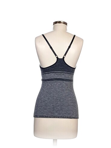 m Beden Pull and Bear T-shirt %70 İndirimli.