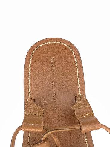39 Beden kahverengi Renk Pull and Bear Sandalet %70 İndirimli.