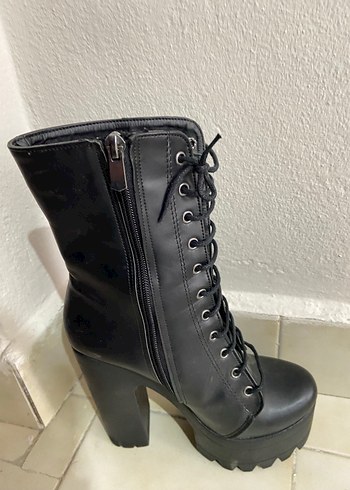 Kadın Siyah Deri Gotik Platform Topuklu Bot - Görsel 3