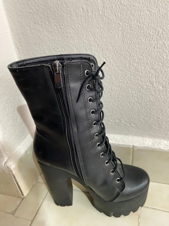 Kadın Siyah Deri Gotik Platform Topuklu Bot - Görsel 3