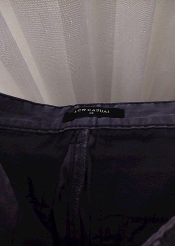 Gri Bol Kesim Kemerli Kot Şort - Görsel 4