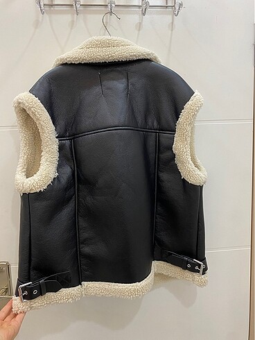 Bershka Bershka Kürklü Yelek
