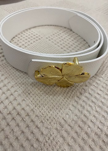 Beyaz Deri Kadın Kemer Altın Kelebek Tokalı - Görsel 2