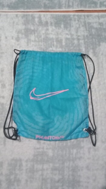 Nike Phantom Krampon çantası 