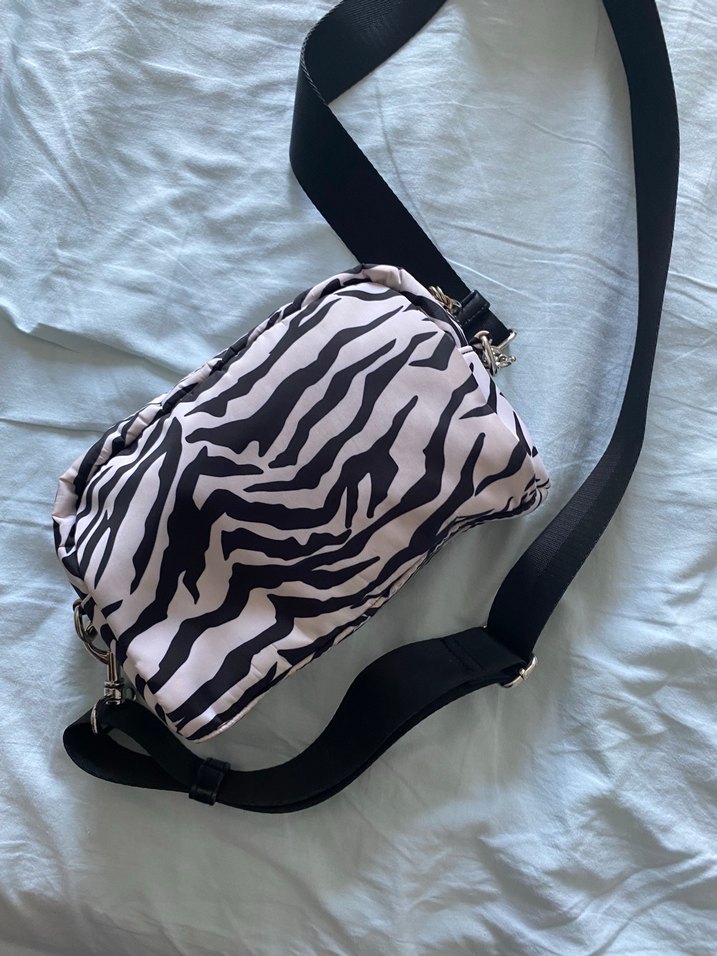 Bershka Çanta - Görsel 4