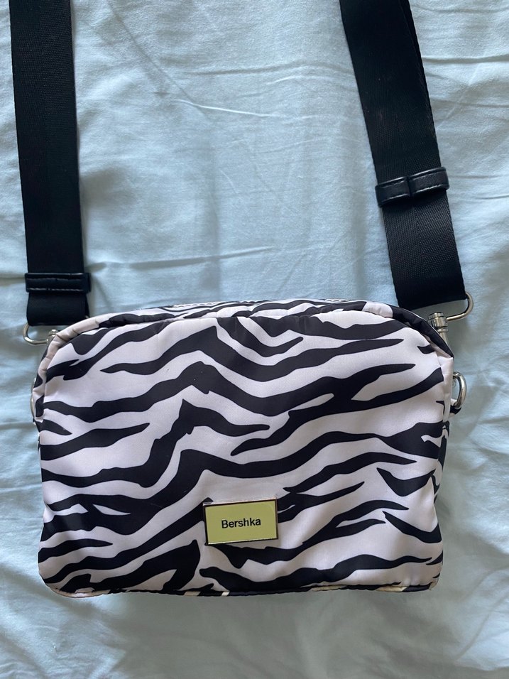 Bershka Çanta - Görsel 2