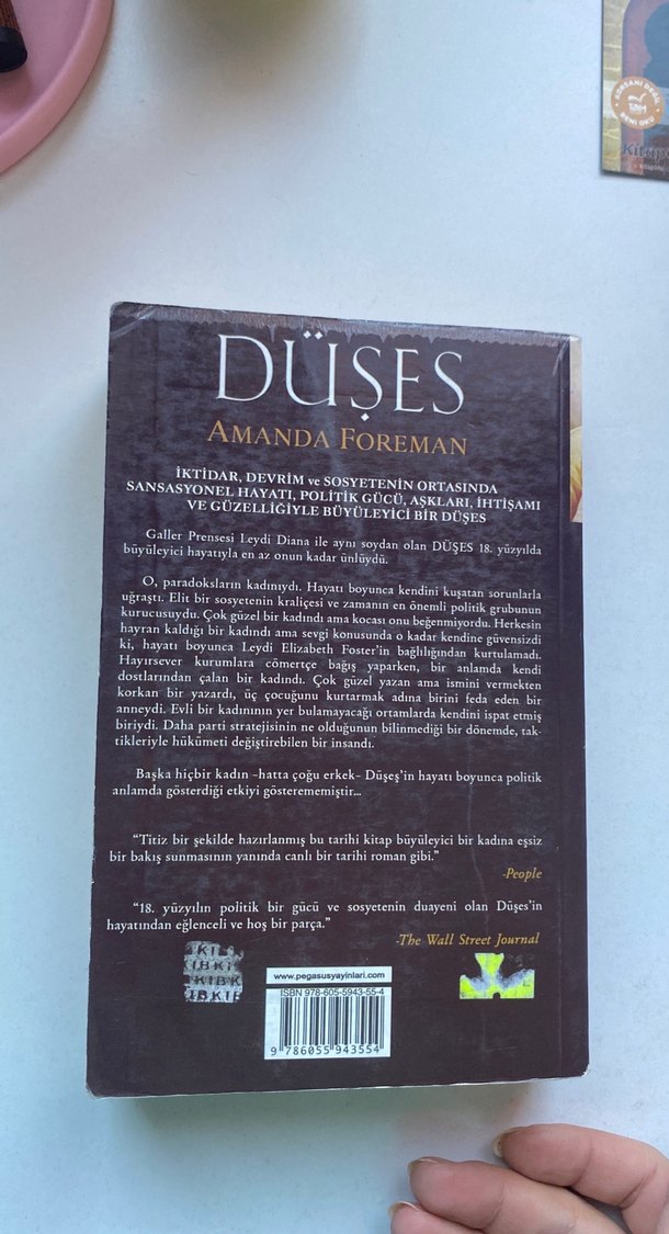Düşes - Amanda Foreman - Görsel 2