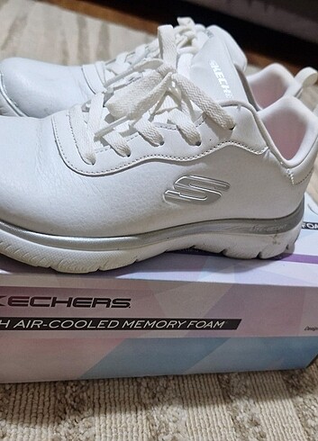 36,5 Beden beyaz Renk Skechers beyaz ayakkabı