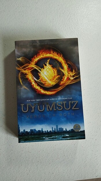 Uyumsuz 