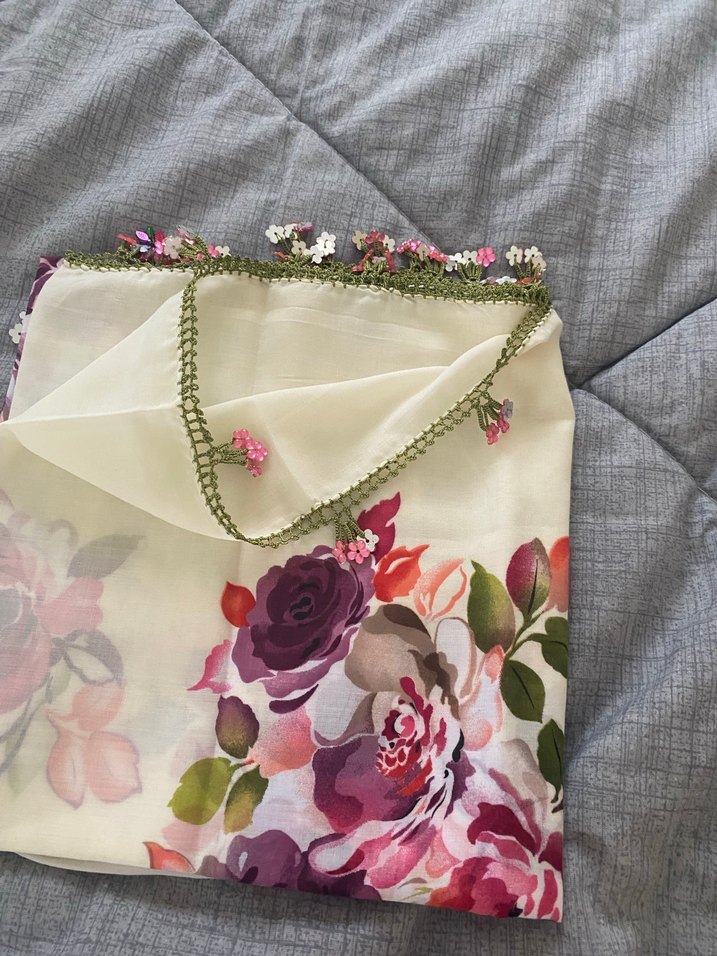 Çiçek Desenli Dantel Kenarlı Çok Renkli Kadın Fuları - Görsel 2