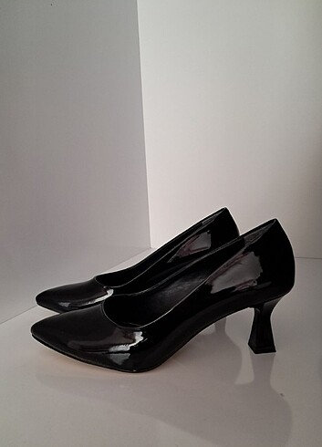Topuklu ayakkabı - Görsel 3