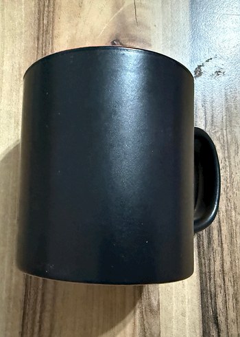 Kırmızı İçli Siyah Kulplu Kupa - Görsel 2