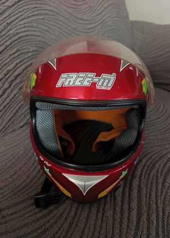 Desenli Kırmızı Biker Motosiklet Kaskı 6 10 yaş arası - Görsel 3