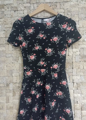 H&M Kısa Kollu Çiçekli Midi Elbise