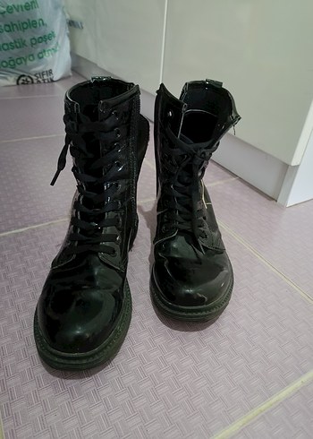 37 Beden Punk Tarzı Rugan Siyah Kadın Botlar