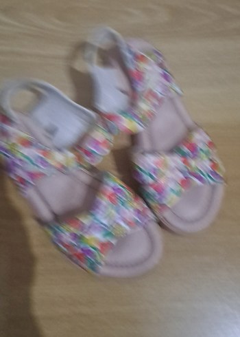 Renkli Desenli Kız Çocuk Sandalet - Görsel 3