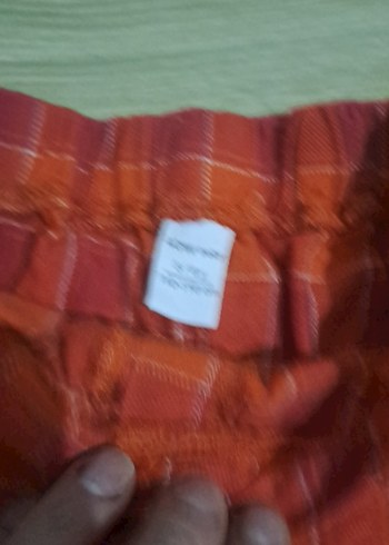 Renkli Pilili Kırmızı Mini Şort - Görsel 4