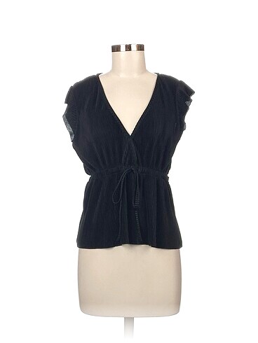 Stradivarius Bluz %70 İndirimli.