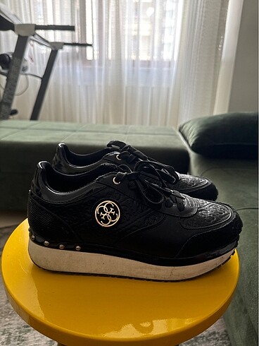 Orjinal Guess dolgu topuklu sneaker - Görsel 3