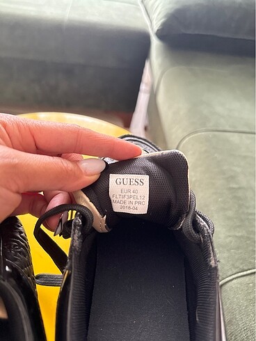 Orjinal Guess dolgu topuklu sneaker - Görsel 4