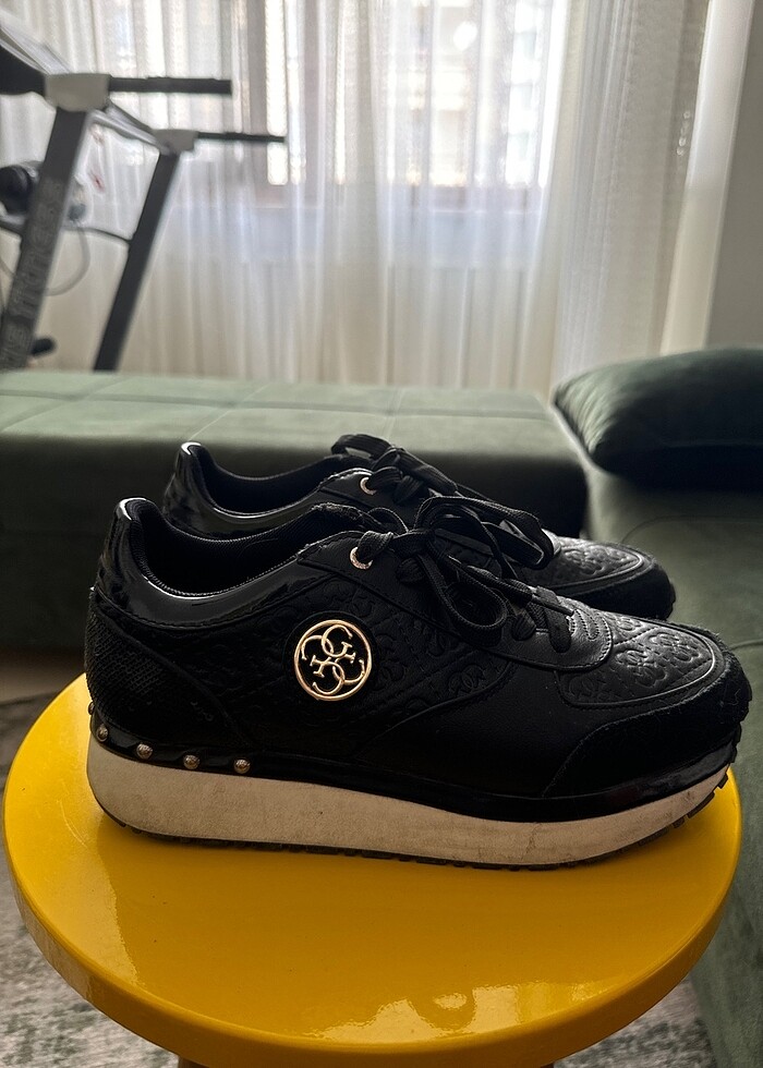 Orjinal Guess dolgu topuklu sneaker - Görsel 3