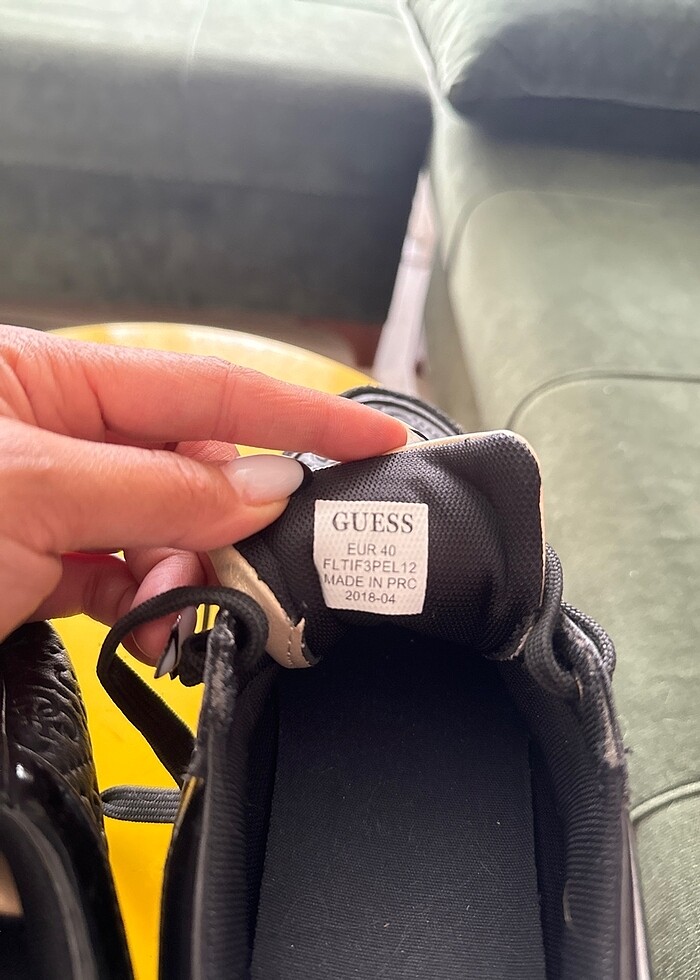 Orjinal Guess dolgu topuklu sneaker - Görsel 4