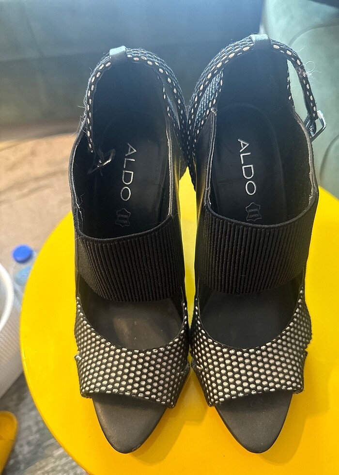 Bilekten bağlamalılı yüksek topuklu ayakkabı - Görsel 4