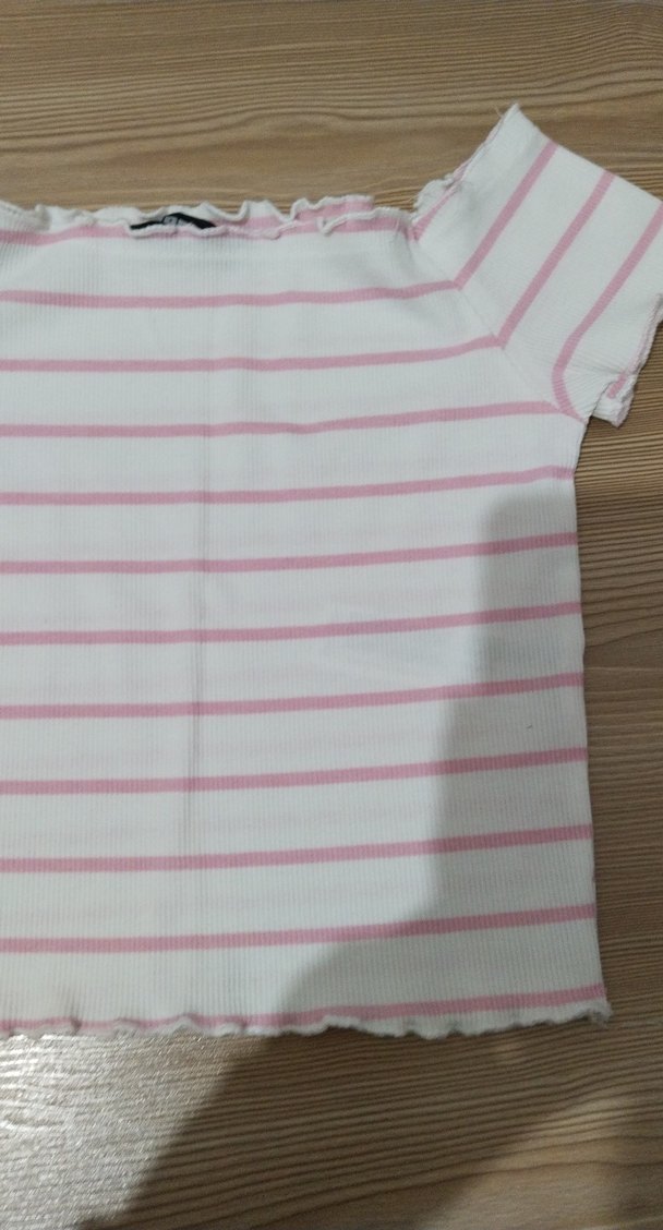 Genç Kız Pembe Çizgili Fırfırlı Tişört - Görsel 3