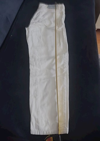 Beyaz krık Beyaz pantolon bayram da giyildi sadece