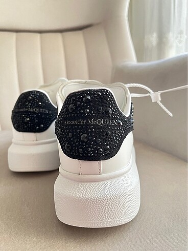 Alexander McQueen Alexander McQueen siyah taş detaylı ayakkabı