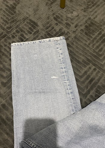 Gri Düğmeli Bol Kesim Kadın Kot Pantolon - Görsel 4