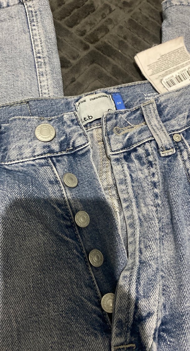 Gri Düğmeli Bol Kesim Kadın Kot Pantolon - Görsel 2