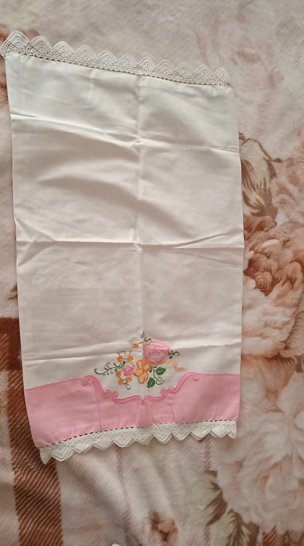 Nakışlı  dantelli çeyizlik  Pastel Yastık Kılıfı 4 adet - Görsel 2