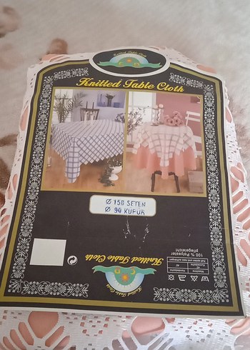 El Yapımı Beyaz Örgü Masa Örtüsü - Görsel 2