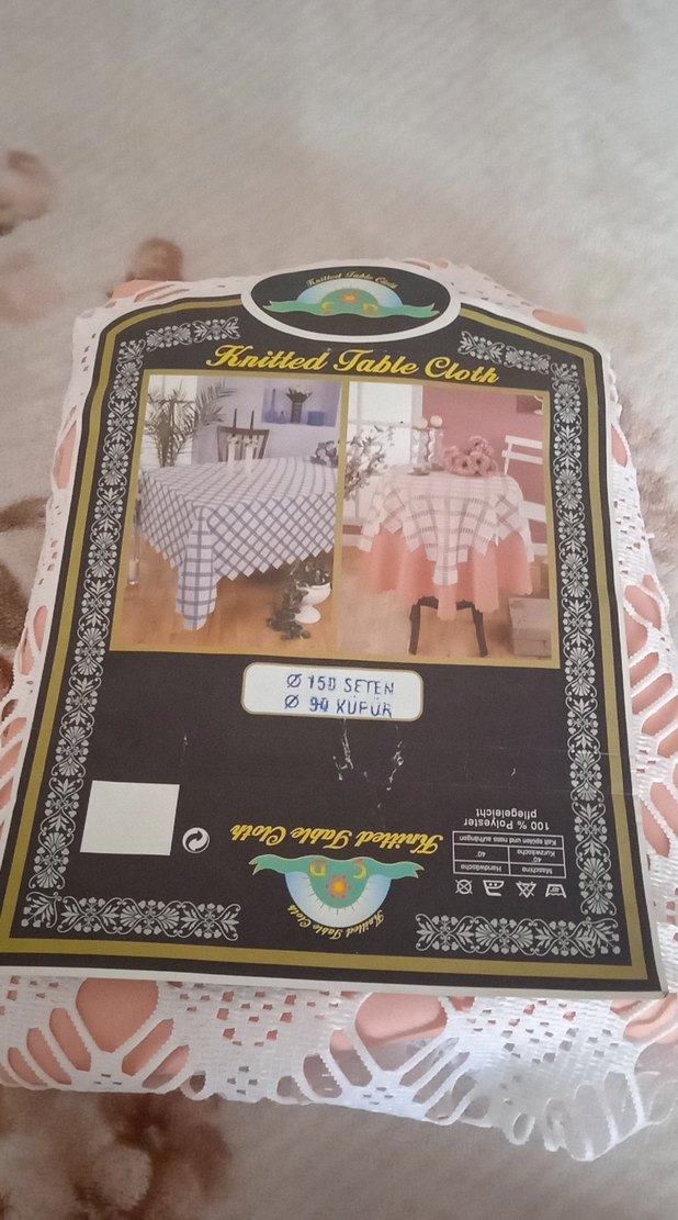 El Yapımı Beyaz Örgü Masa Örtüsü - Görsel 2