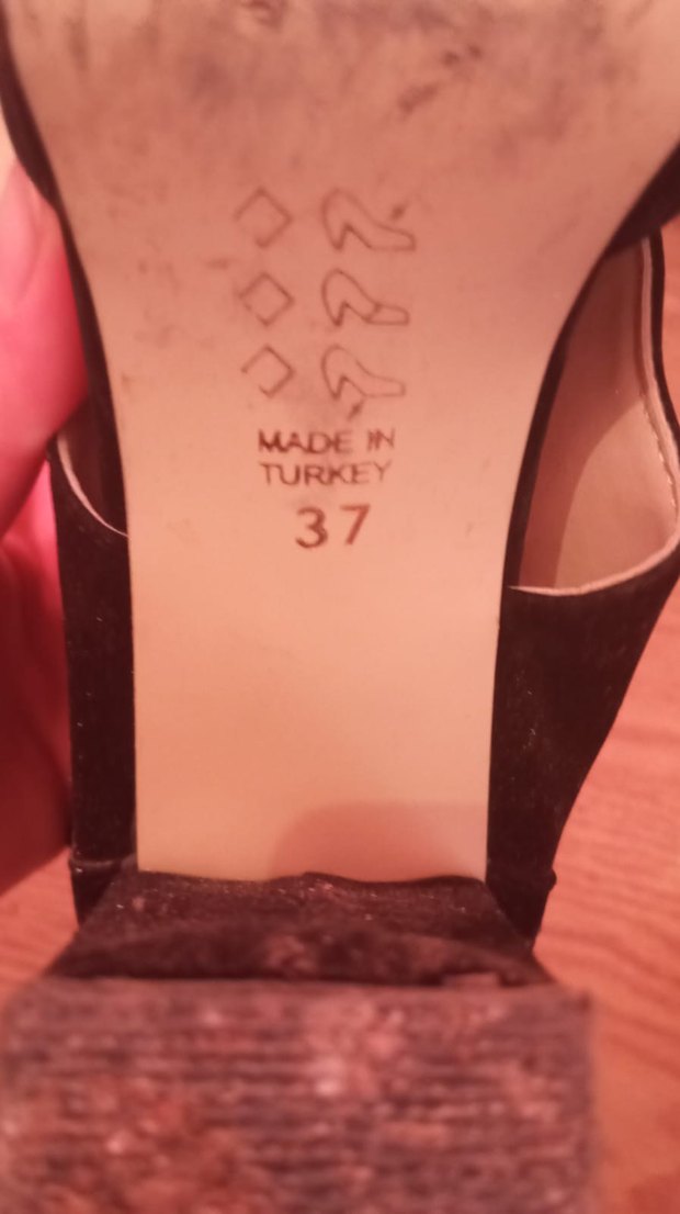 Siyah Süet Tokalı Kadın Dolgu Topuk Ayakkabı - Görsel 3