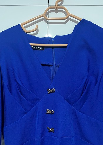 Düğmeli Lacivert Uzun Elbise - Görsel 3