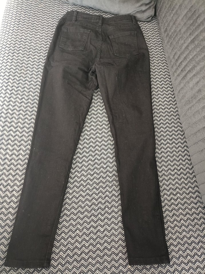 Dik Siyah Fermuarlı Kadın Jean - Görsel 2