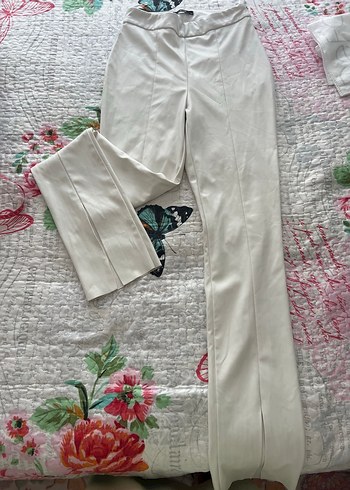 38 Beden Kadın Beyaz Kumaş Pantolon, Yırtmaçlı, Uzun