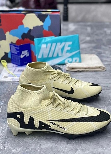 Nike HALI SAHA KRAMPON ?