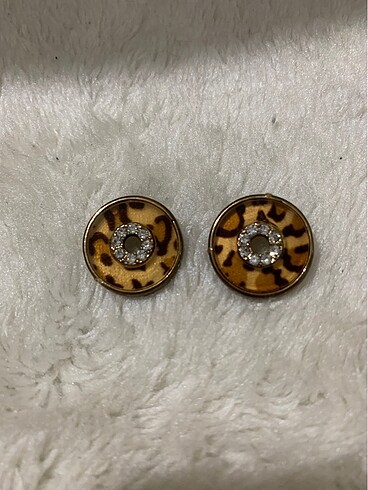Leopar desenli küpe