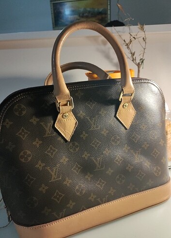  Beden kahverengi Renk Louis Vuitton deri Çanta 