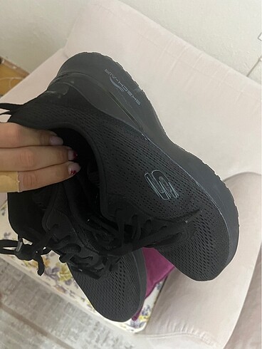 37 numara skechers ayakkabı